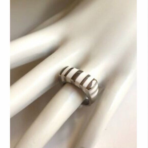 Stainless Steel Cocktail Ring Size 6 7 9 10 Silver White Enamel Stripes Band - Picture 3 of 8